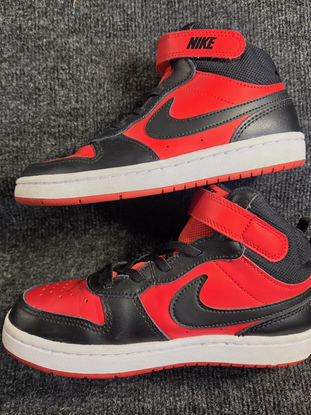 Nike Court Borough Mid Boys US 1Y Red & Black Sneakers